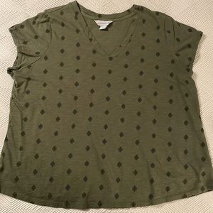 Olive green and black short sleeve T shirt
